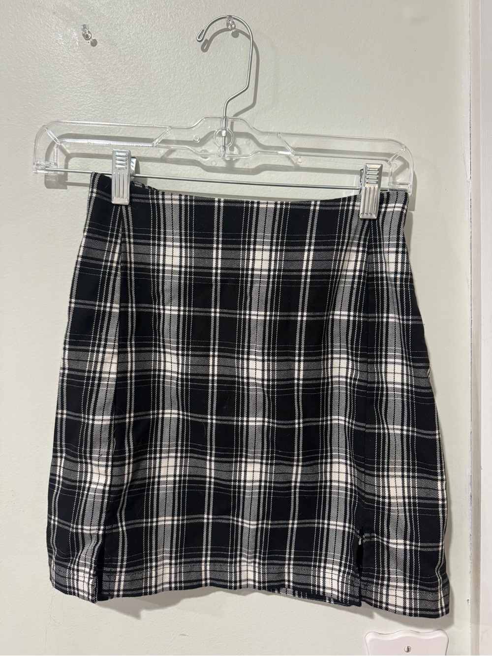 BRANDY MELVILLE Plaid SKIRT